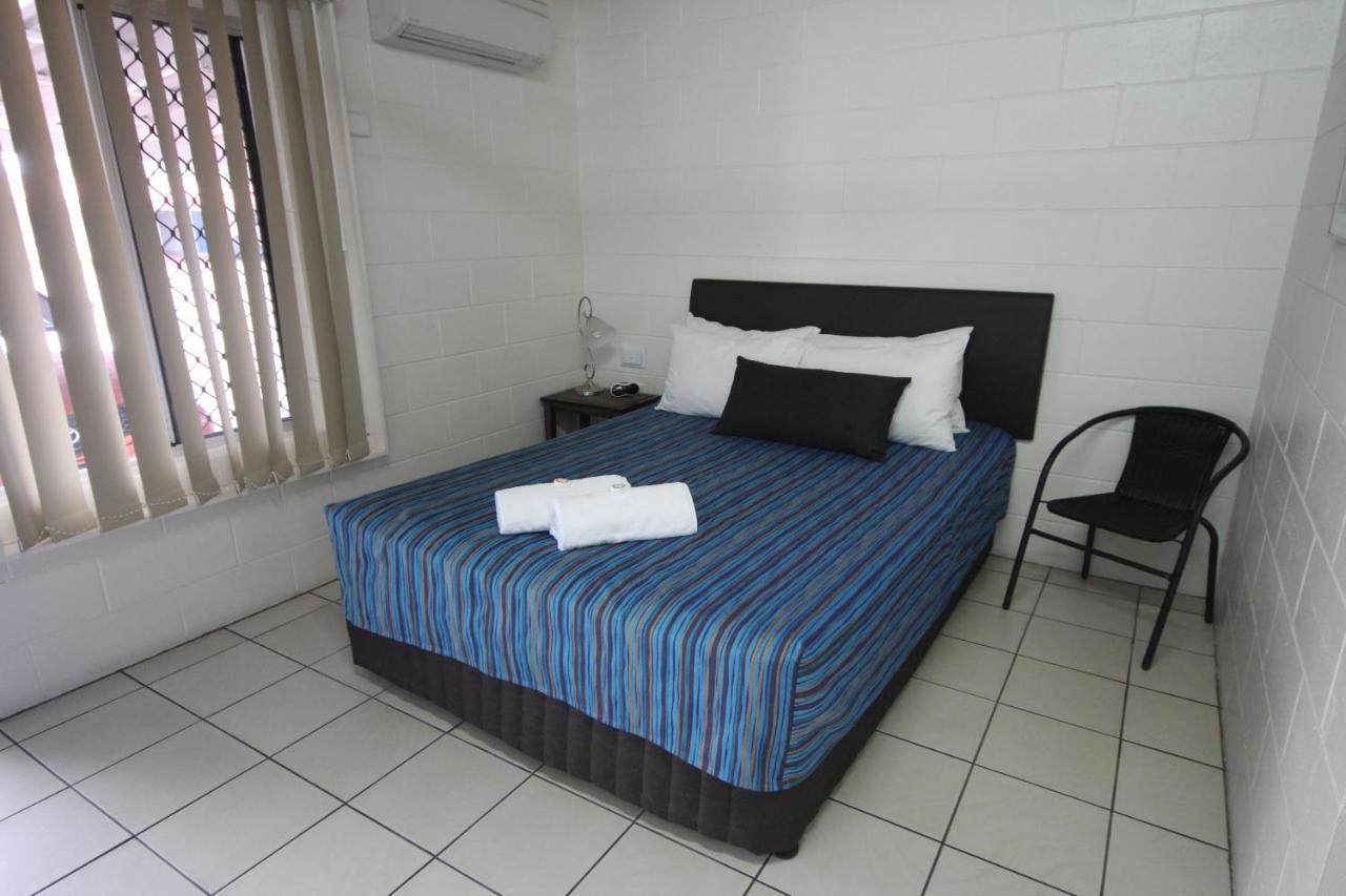 Barrier Reef Motel Innisfail Exterior photo